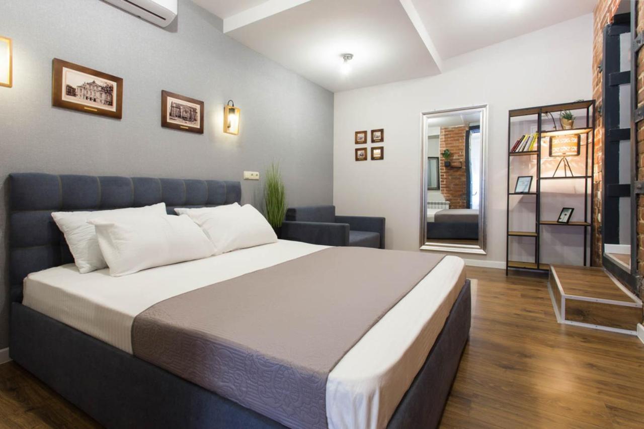 Apartment Cozy In The Center - Podilskyi Lane 7 *